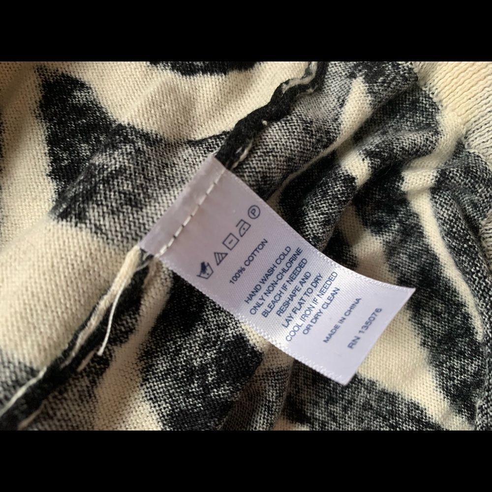 C. Wonder Zebra Stripe Sweater Large - image 3